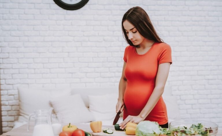 Nutrition Tips for Expecting Mothers